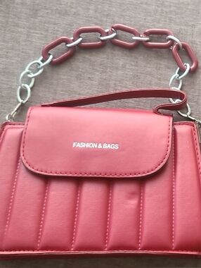 Quilted Crossbody Bag in Red